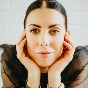 Meet your Posher, Genevieve